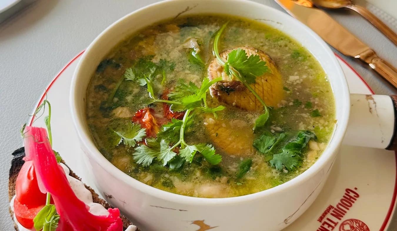 Collagen rich bone soup