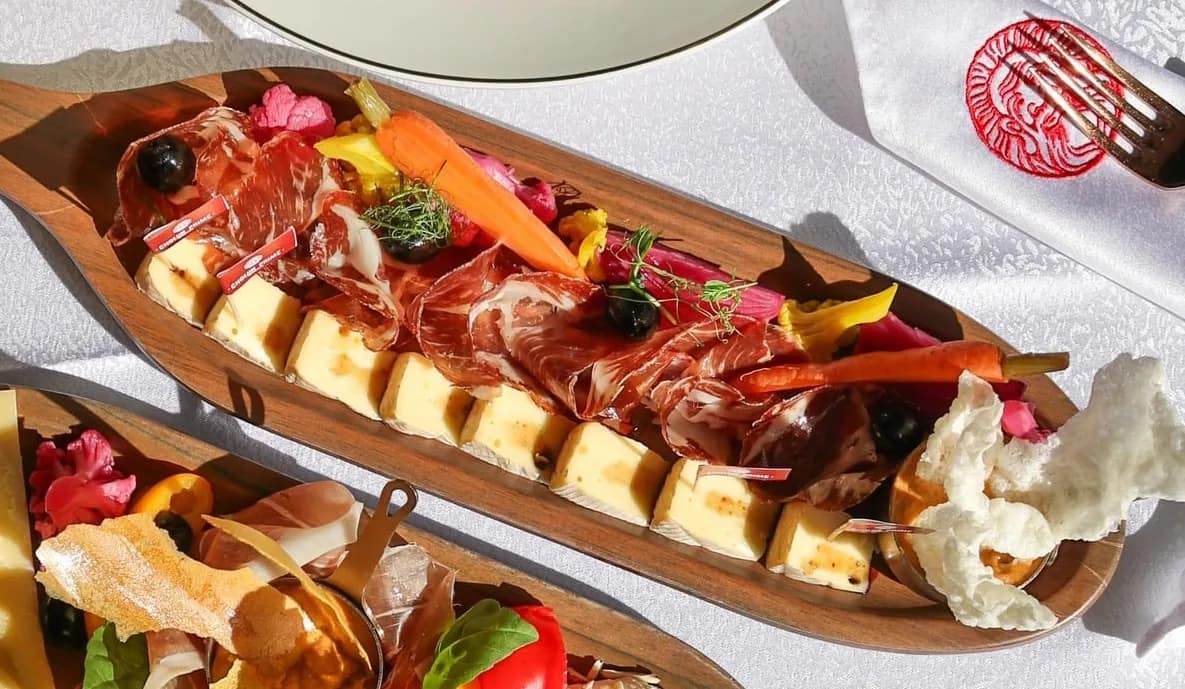 Choijin special veggies & coppa meat platter